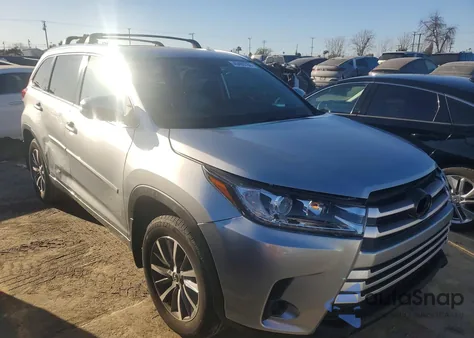 2022 Triumph 5Thwhhel Xle z USA, uszkodzony, nr VIN 5TDJZRFH5JS547954